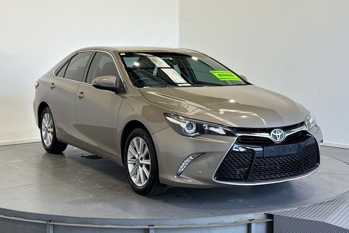 2017 Toyota Camry Atara S ASV50R