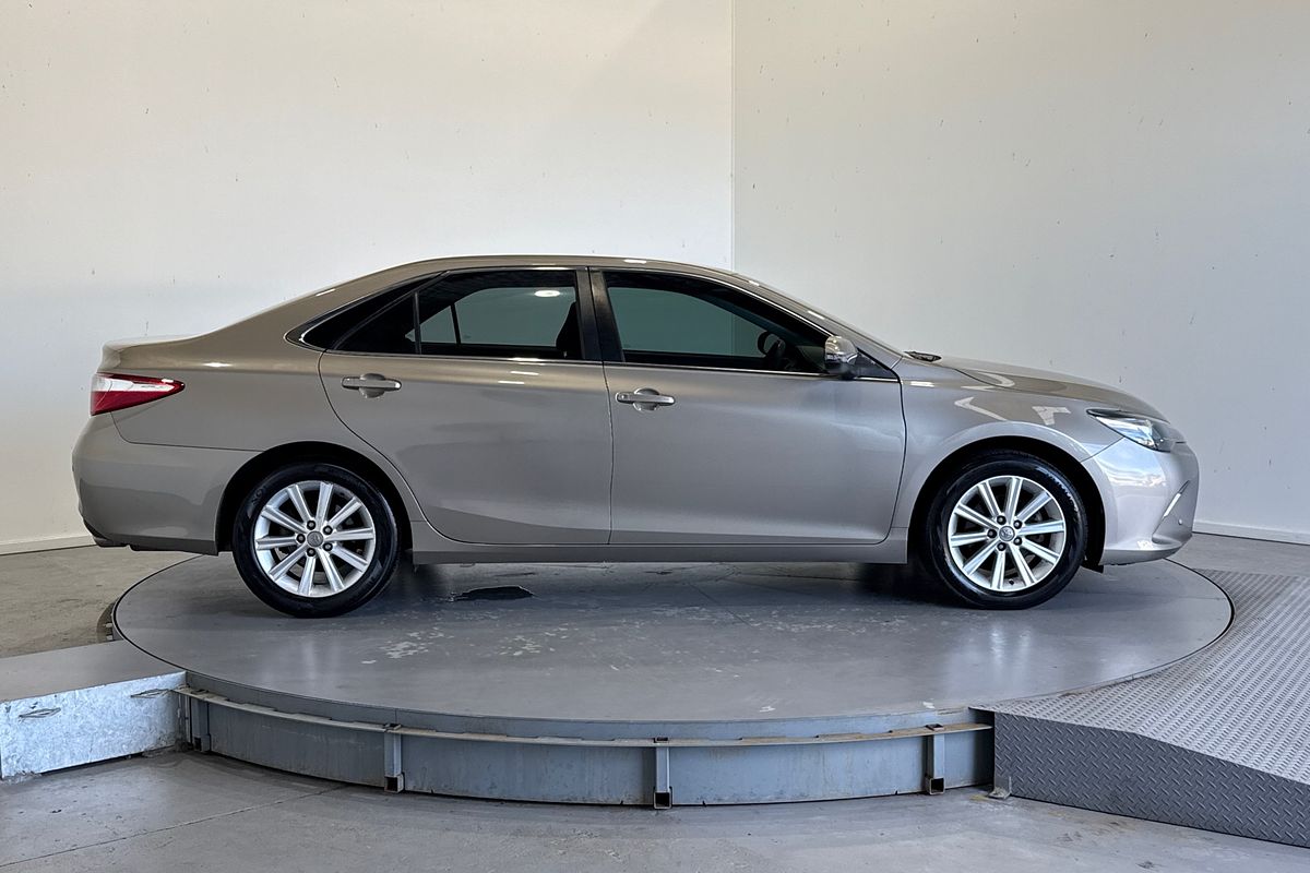 2017 Toyota Camry Atara S ASV50R