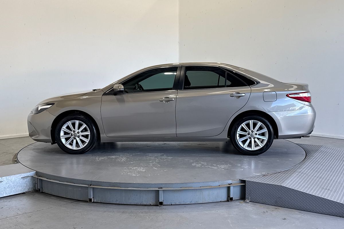 2017 Toyota Camry Atara S ASV50R