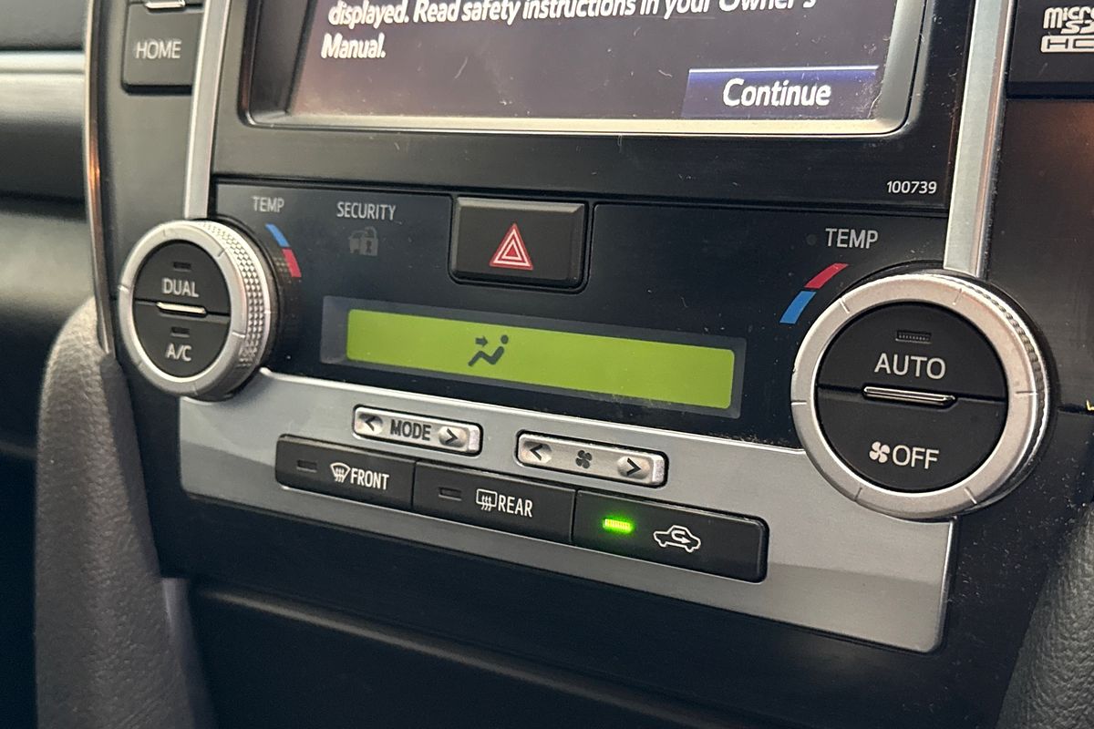 2017 Toyota Camry Atara S ASV50R