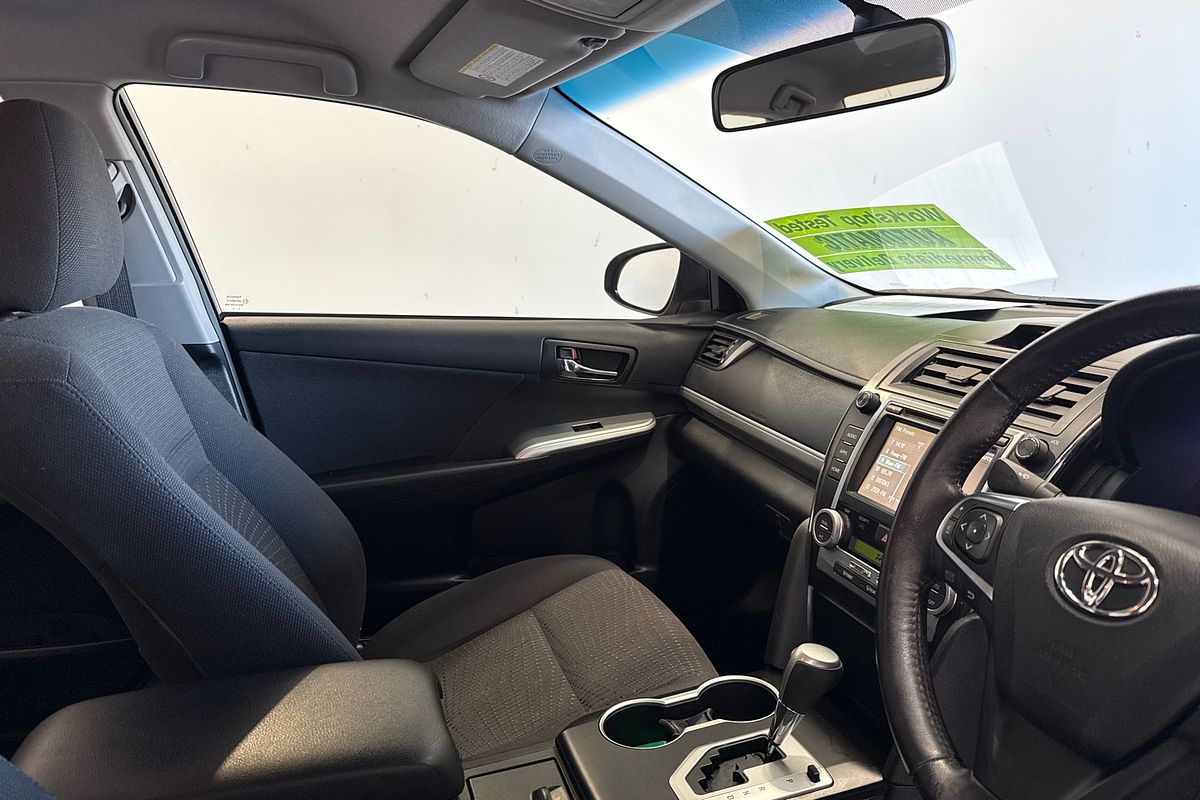 2017 Toyota Camry Atara S ASV50R