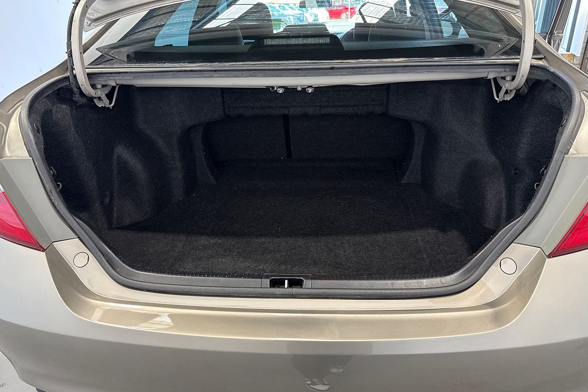 2017 Toyota Camry Atara S ASV50R