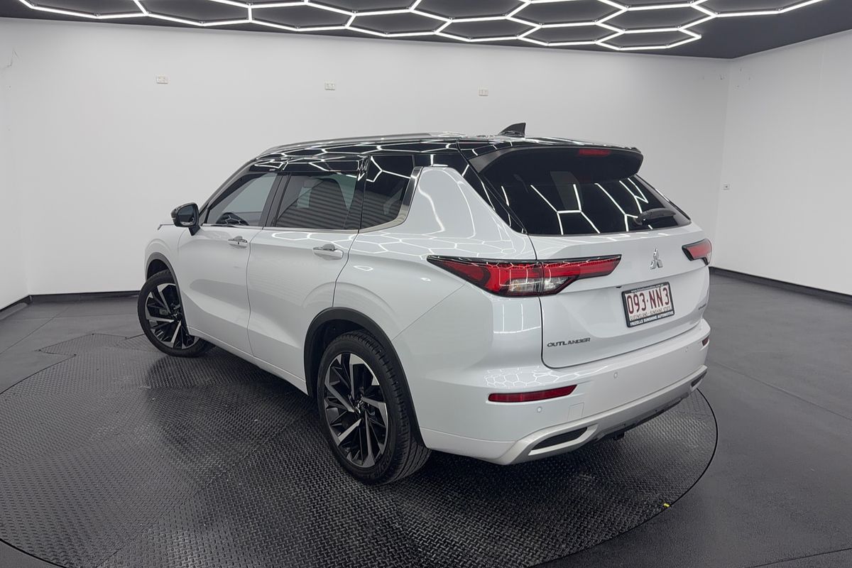 2022 Mitsubishi Outlander Exceed Tourer ZM