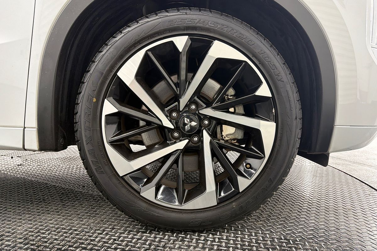 2022 Mitsubishi Outlander Exceed Tourer ZM