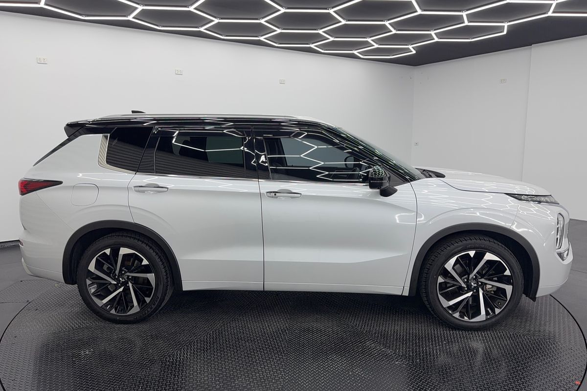 2022 Mitsubishi Outlander Exceed Tourer ZM
