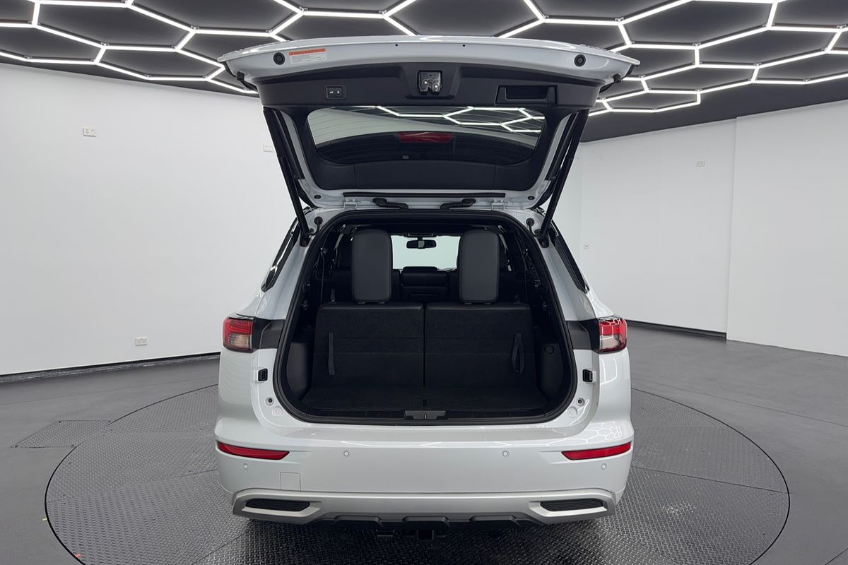 2022 Mitsubishi Outlander Exceed Tourer ZM