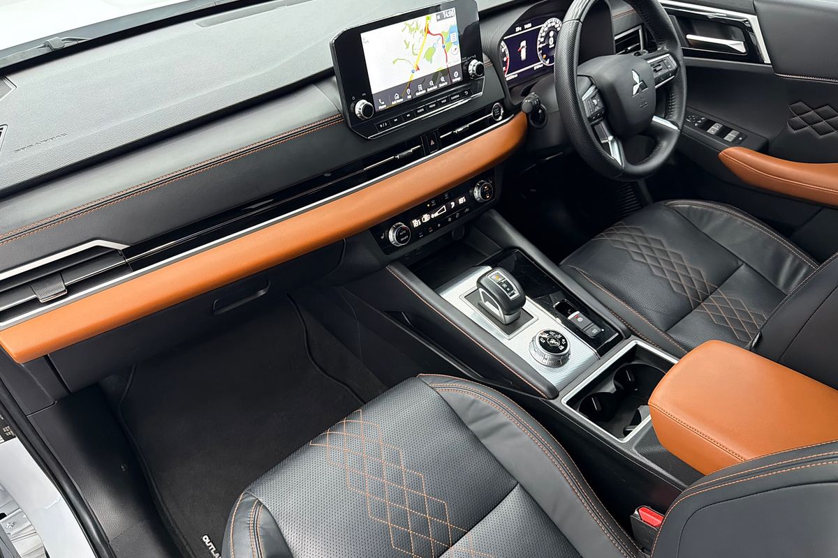 2022 Mitsubishi Outlander Exceed Tourer ZM