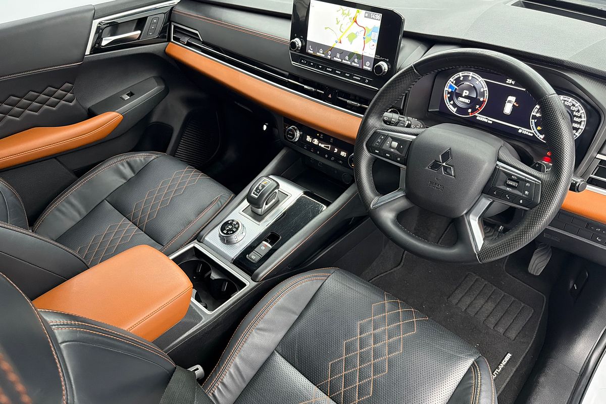 2022 Mitsubishi Outlander Exceed Tourer ZM