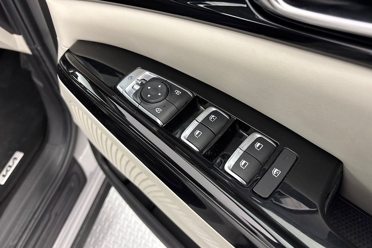 2023 Kia Carnival Si KA4