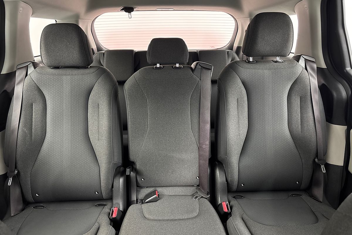 2023 Kia Carnival Si KA4