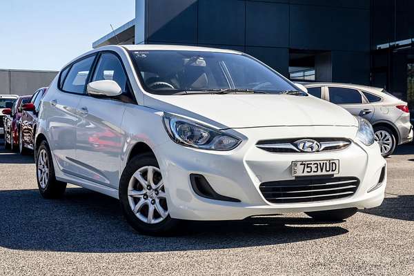 2014 Hyundai Accent Active RB2