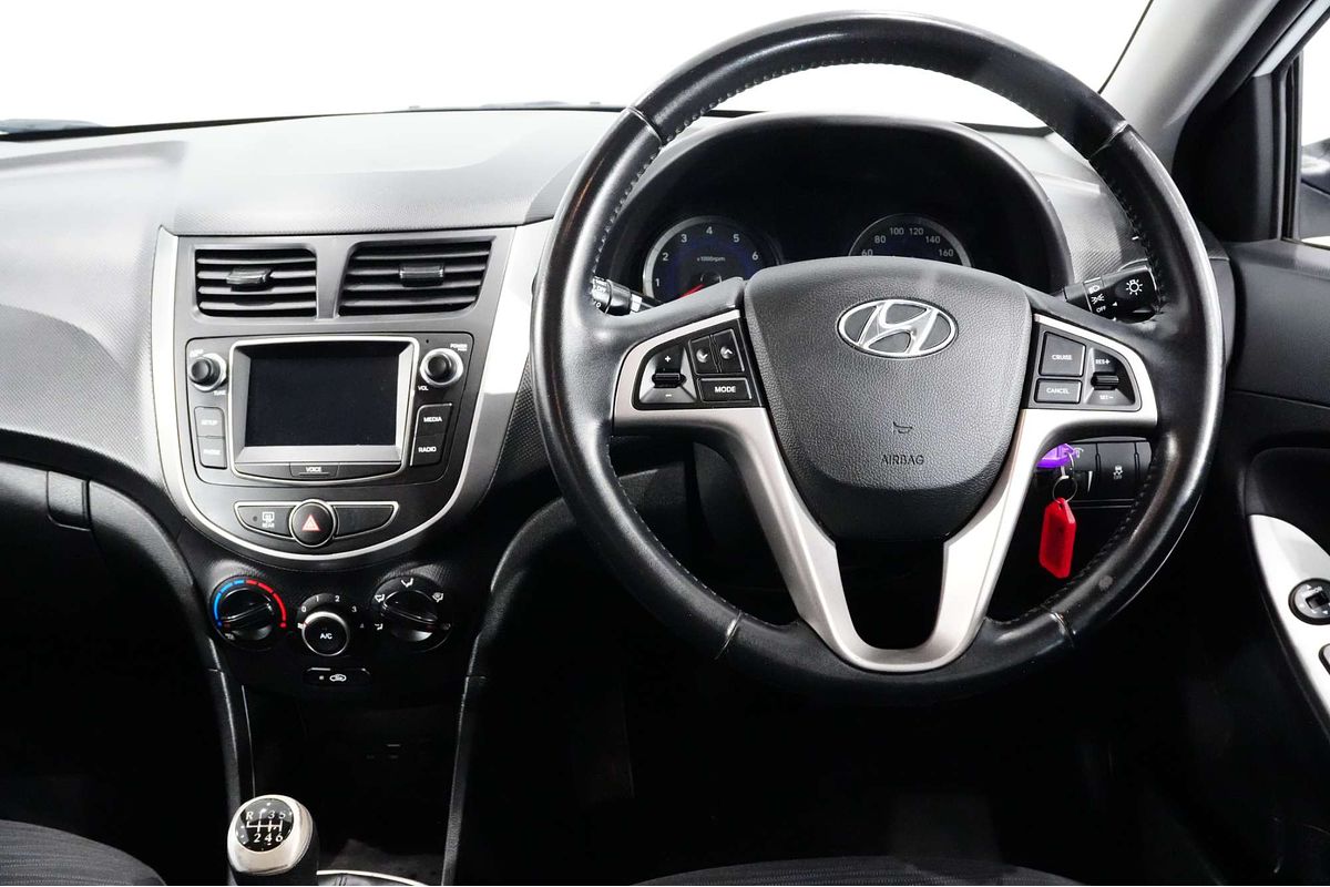 2017 Hyundai Accent Sport RB6