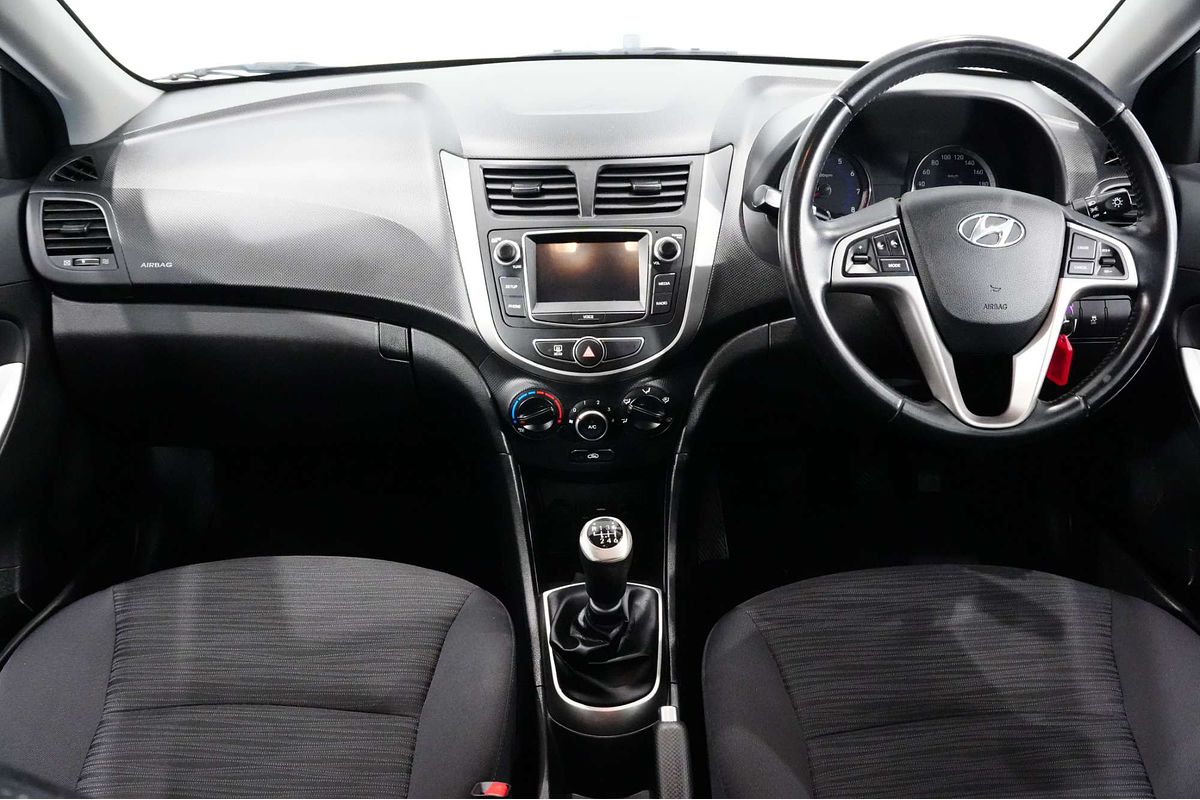 2017 Hyundai Accent Sport RB6