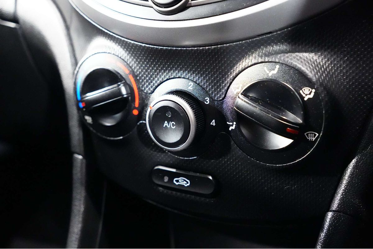 2017 Hyundai Accent Sport RB6