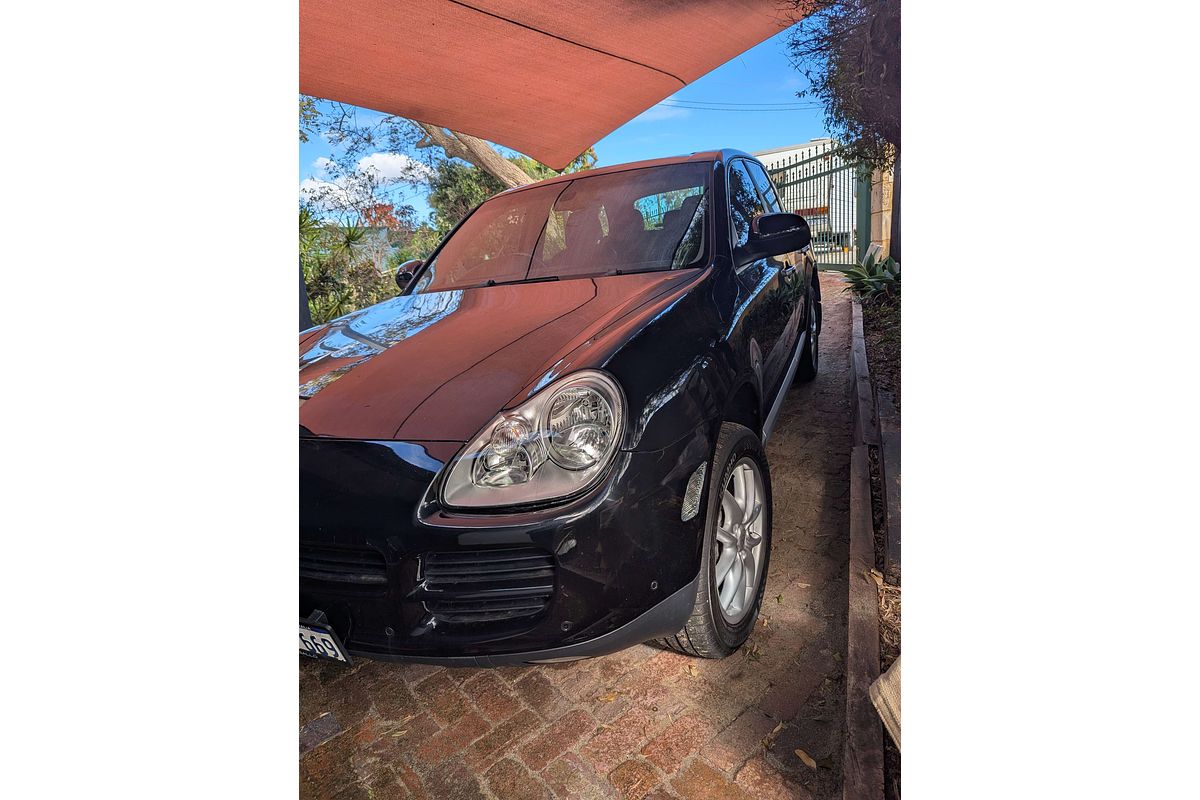 2003 Porsche Cayenne S 9PA