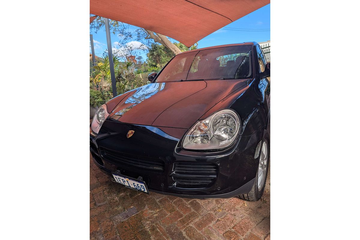 2003 Porsche Cayenne S 9PA