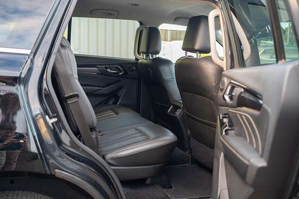 2023 Isuzu MU-X LS-T thumb-6