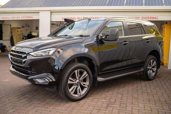 2023 Isuzu MU-X LS-T thumb-22