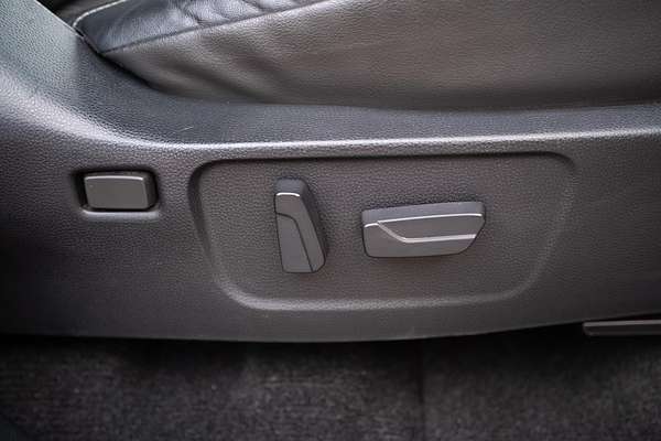 2023 Isuzu MU-X LS-T thumb-25