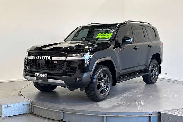 2025 Toyota Landcruiser GR Sport FJA300R