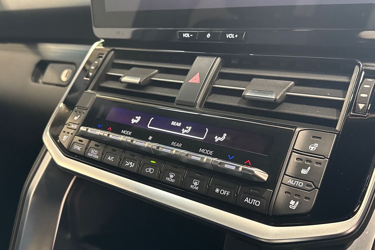 2025 Toyota Landcruiser GR Sport FJA300R