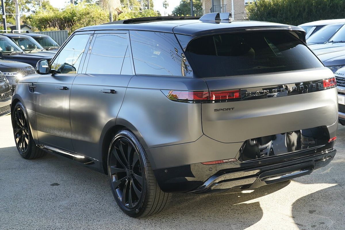 2026 Land Rover Range Rover Sport D300 Dynamic SE L461