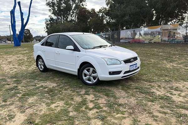 2006 Ford Focus LX LS