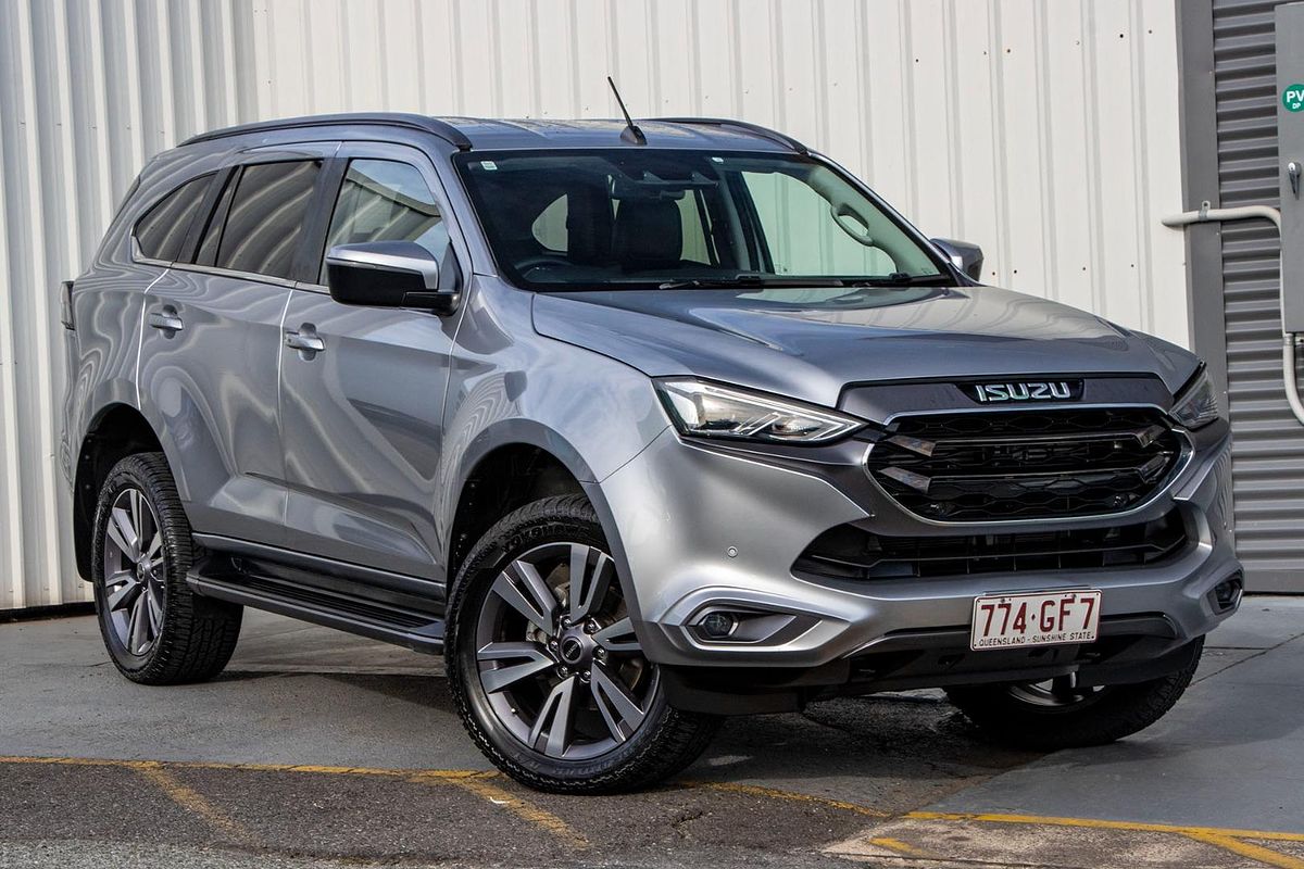 2022 Isuzu MU-X LS-T