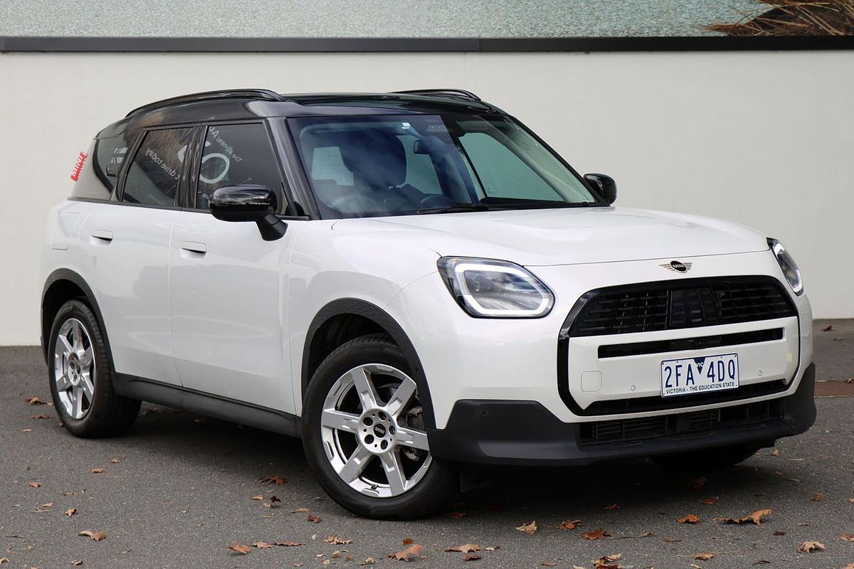 2024 MINI Countryman C Core U25