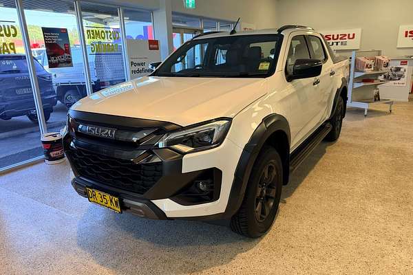 2025 Isuzu D-MAX X-TERRAIN 4X4