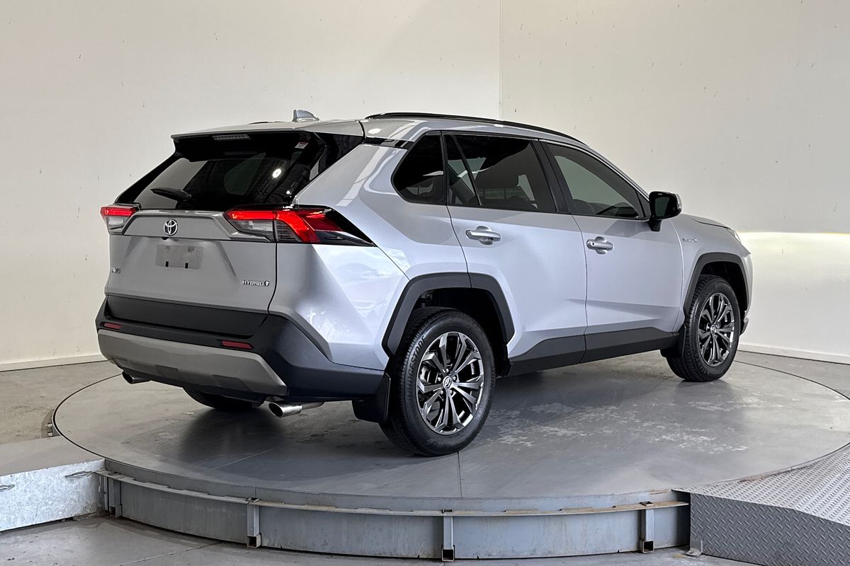 2024 Toyota RAV4 GXL AXAH54R