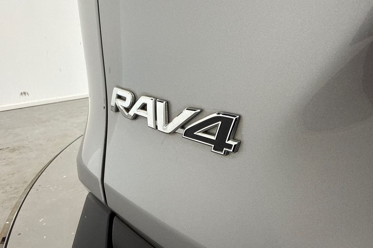 2024 Toyota RAV4 GXL AXAH54R