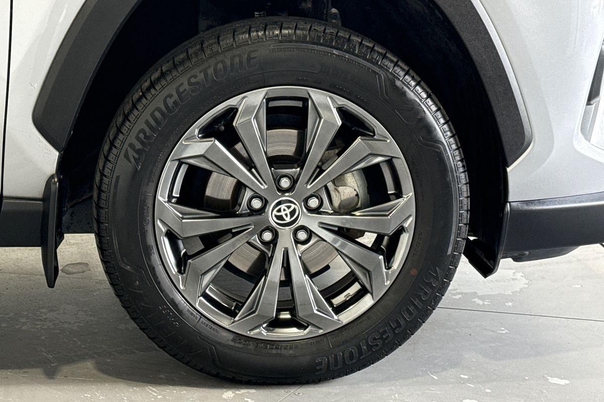 2024 Toyota RAV4 GXL AXAH54R