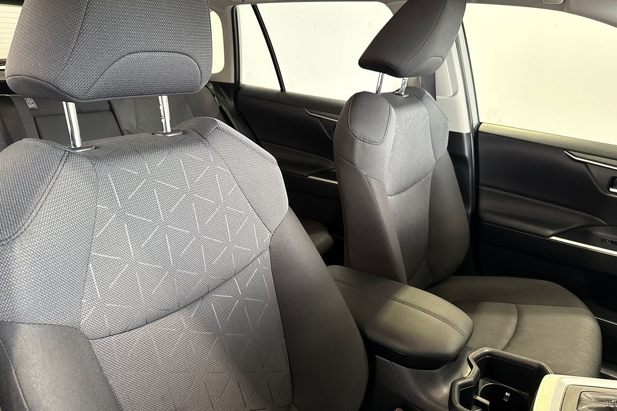2024 Toyota RAV4 GXL AXAH54R