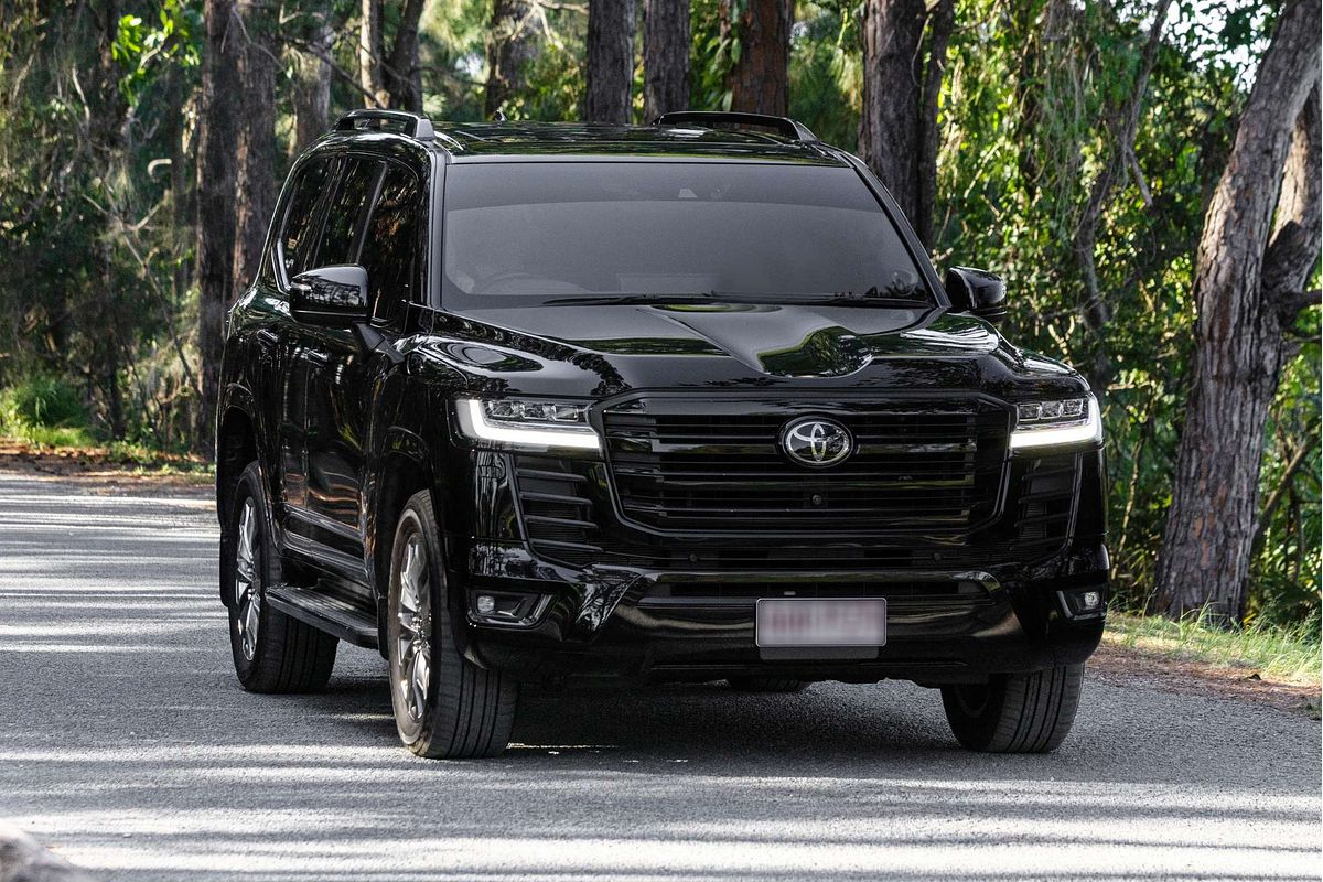 2023 Toyota Landcruiser Sahara ZX FJA300R
