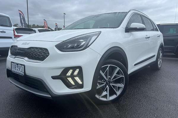2022 Kia Niro Hybrid Sport DE
