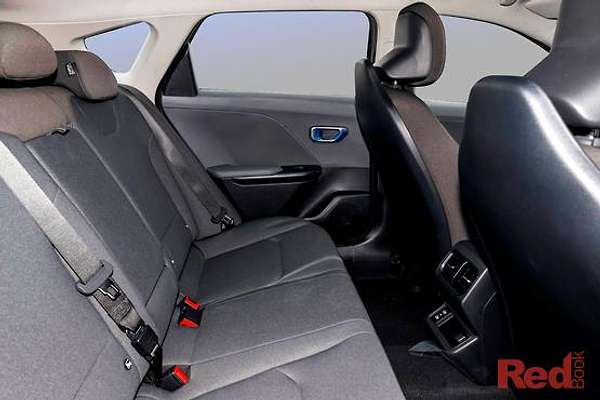 2026 Kia K4 S CL4m thumb-6
