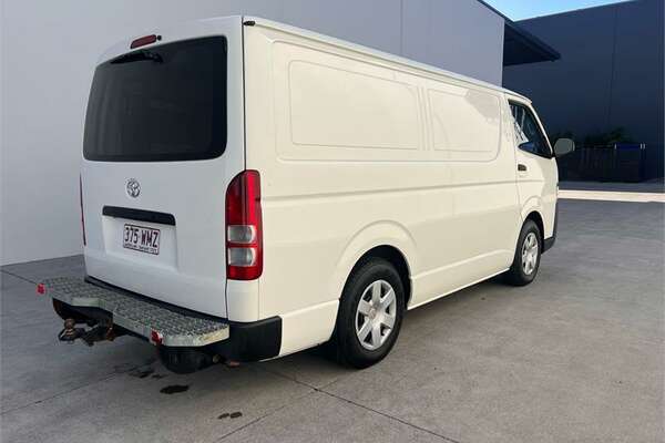 2016 Toyota HIACE LWB KDH201R MY16