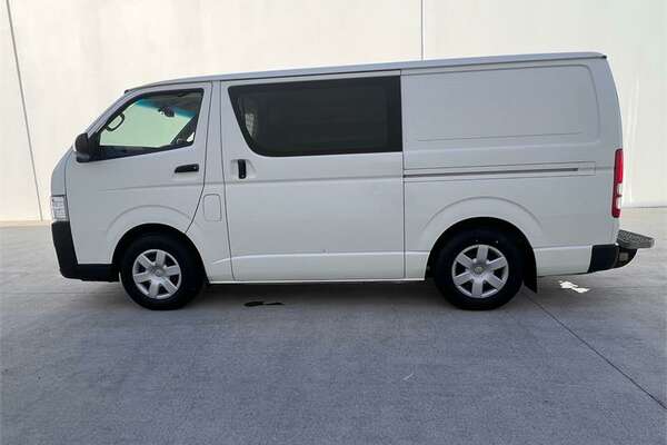 2016 Toyota HIACE LWB KDH201R MY16
