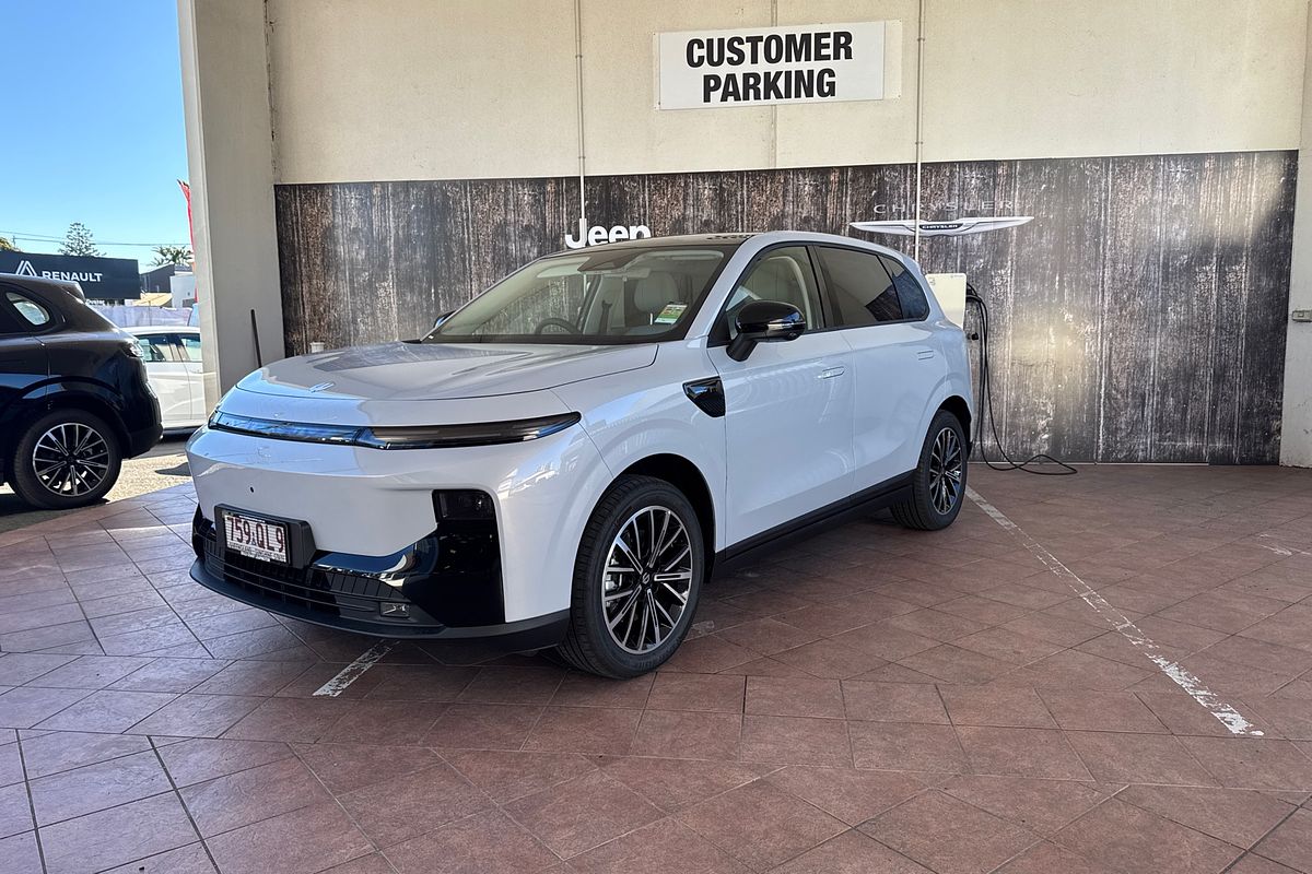 2026 Leapmotor B10 Design LR A12
