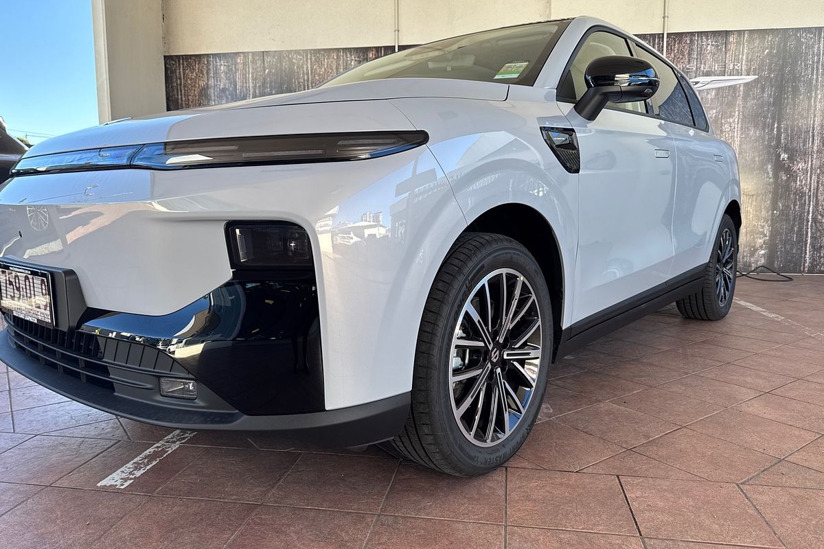 2026 Leapmotor B10 Design LR A12