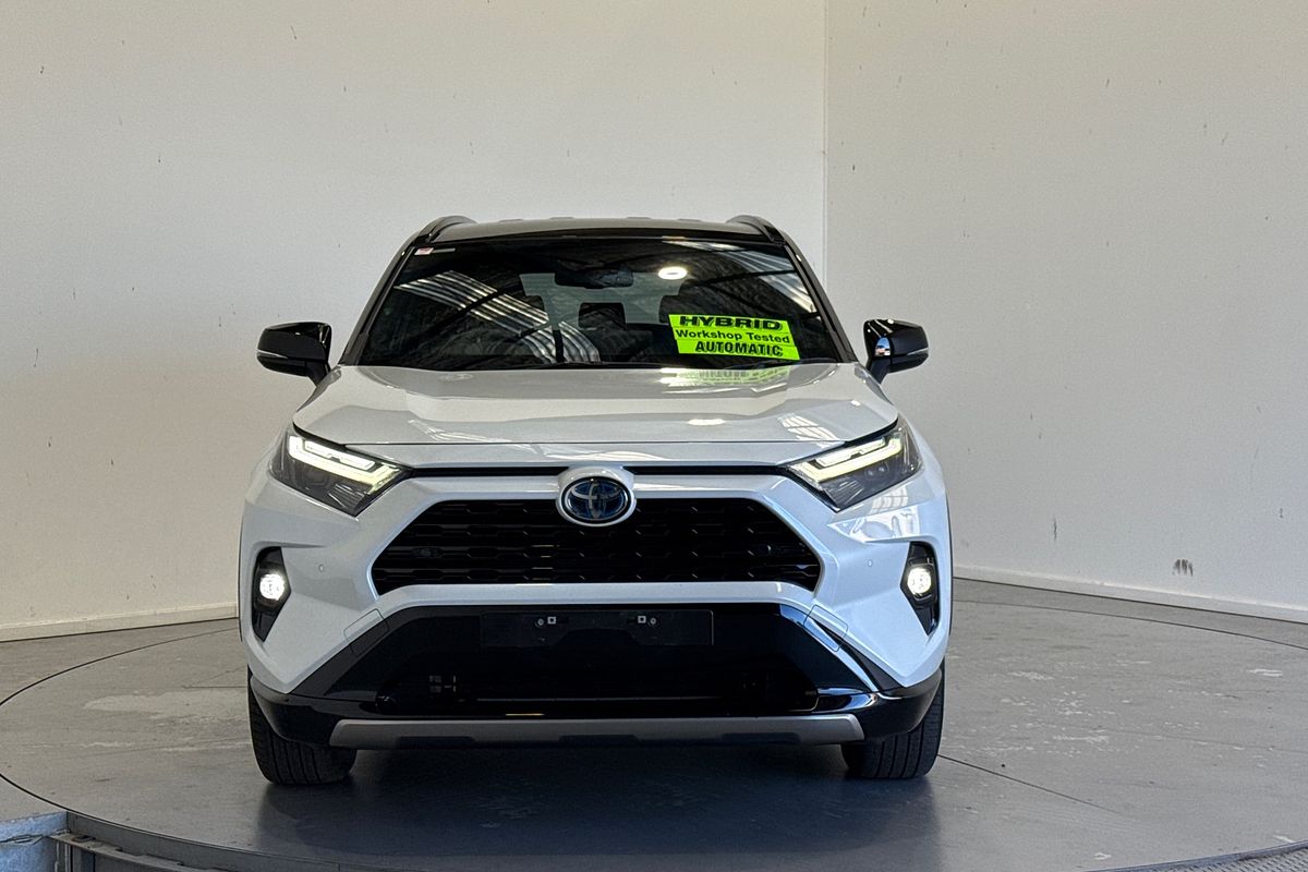 2024 Toyota RAV4 XSE AXAH52R