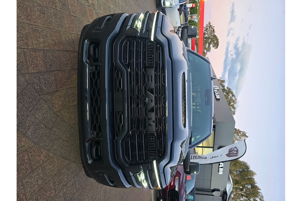 2025 RAM 2500 Laramie Rambox DJ 4X4