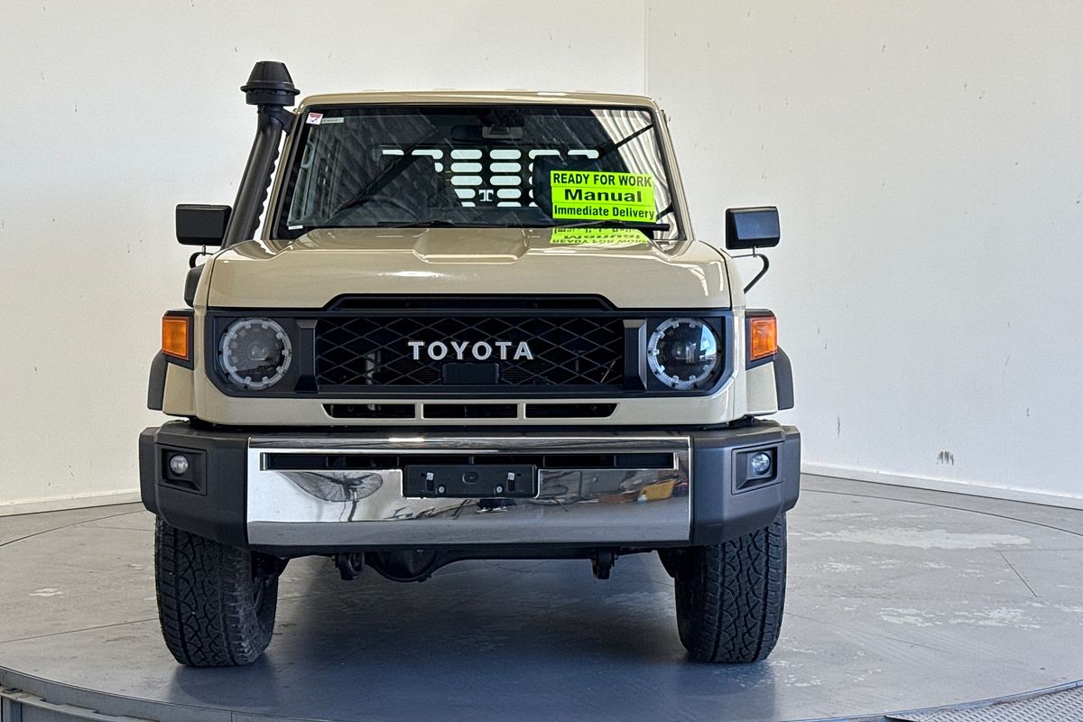 2023 Toyota Landcruiser GXL VDJL79R