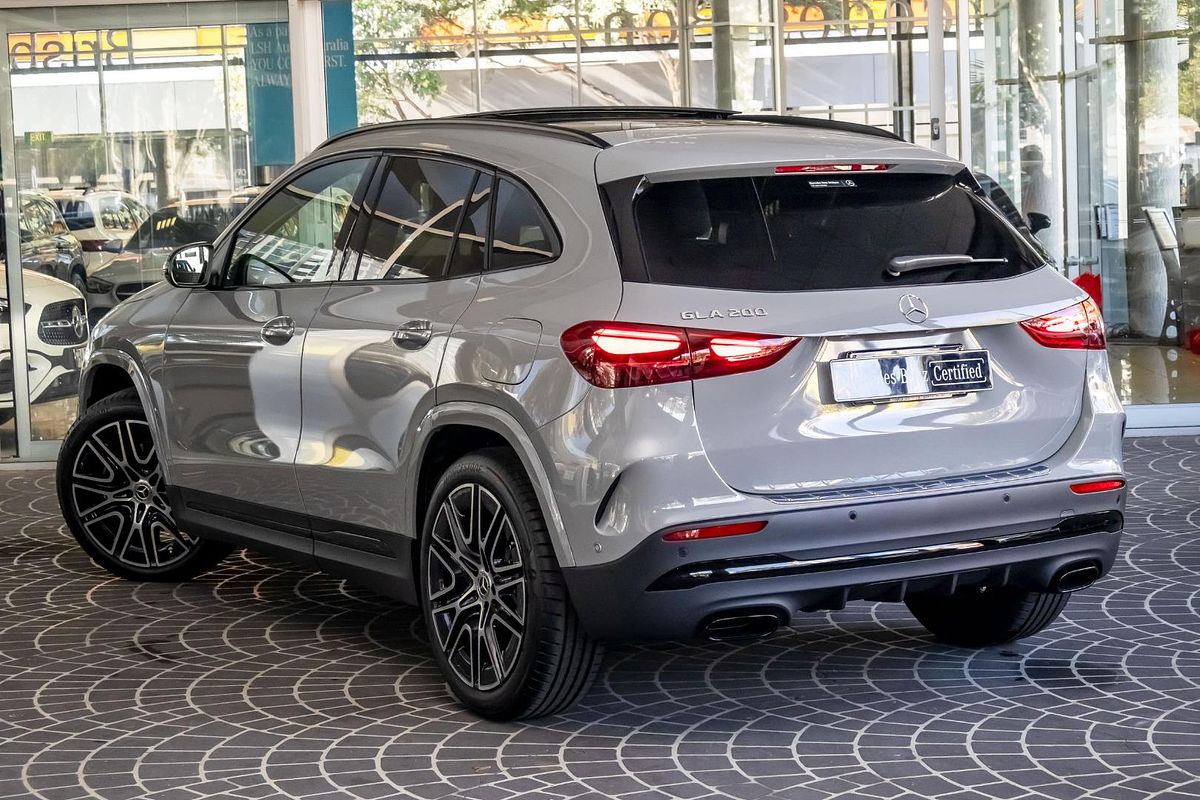H247 806+056MY GLA200 Special Ed WAG DUAL 7sp