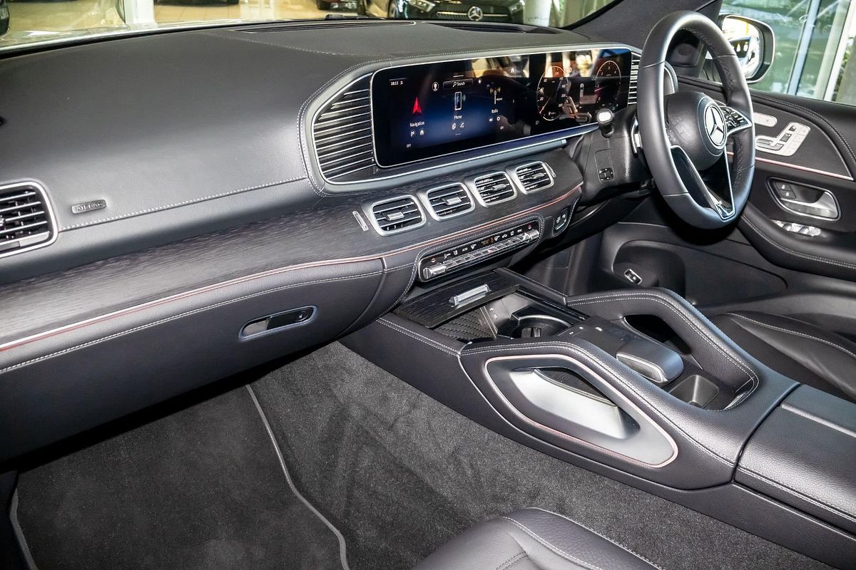 V167 805+055MY GLE300 d Editio n 7 WAG 9G 9sp