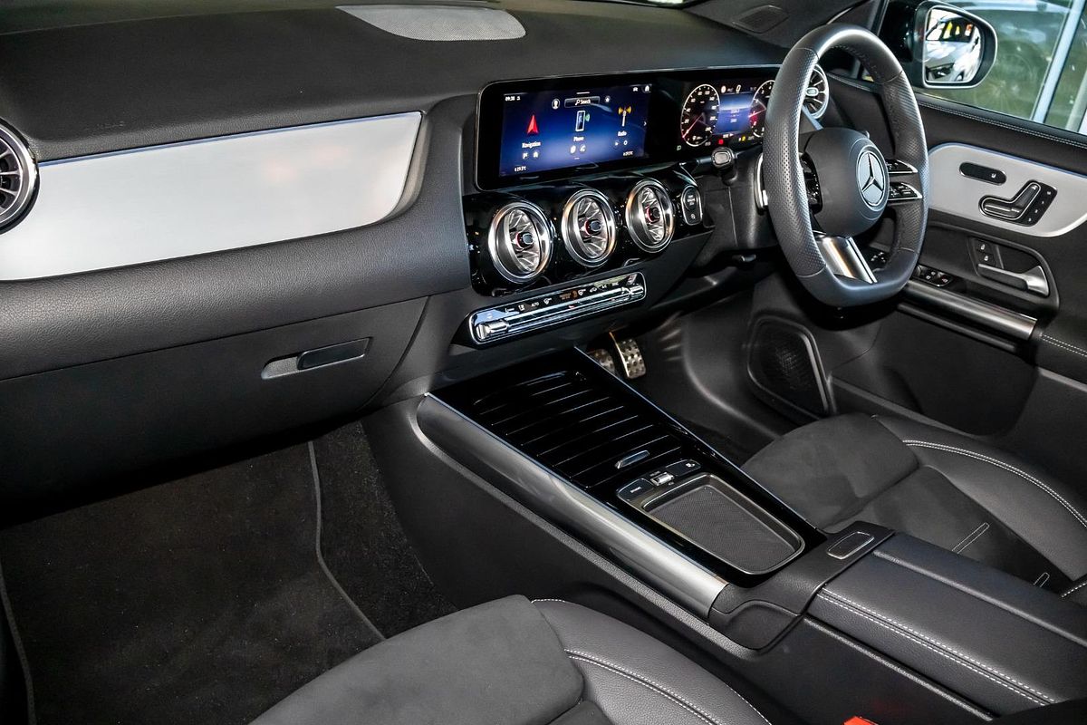 H247 806+056MY GLA200 Special Ed WAG DUAL 7sp