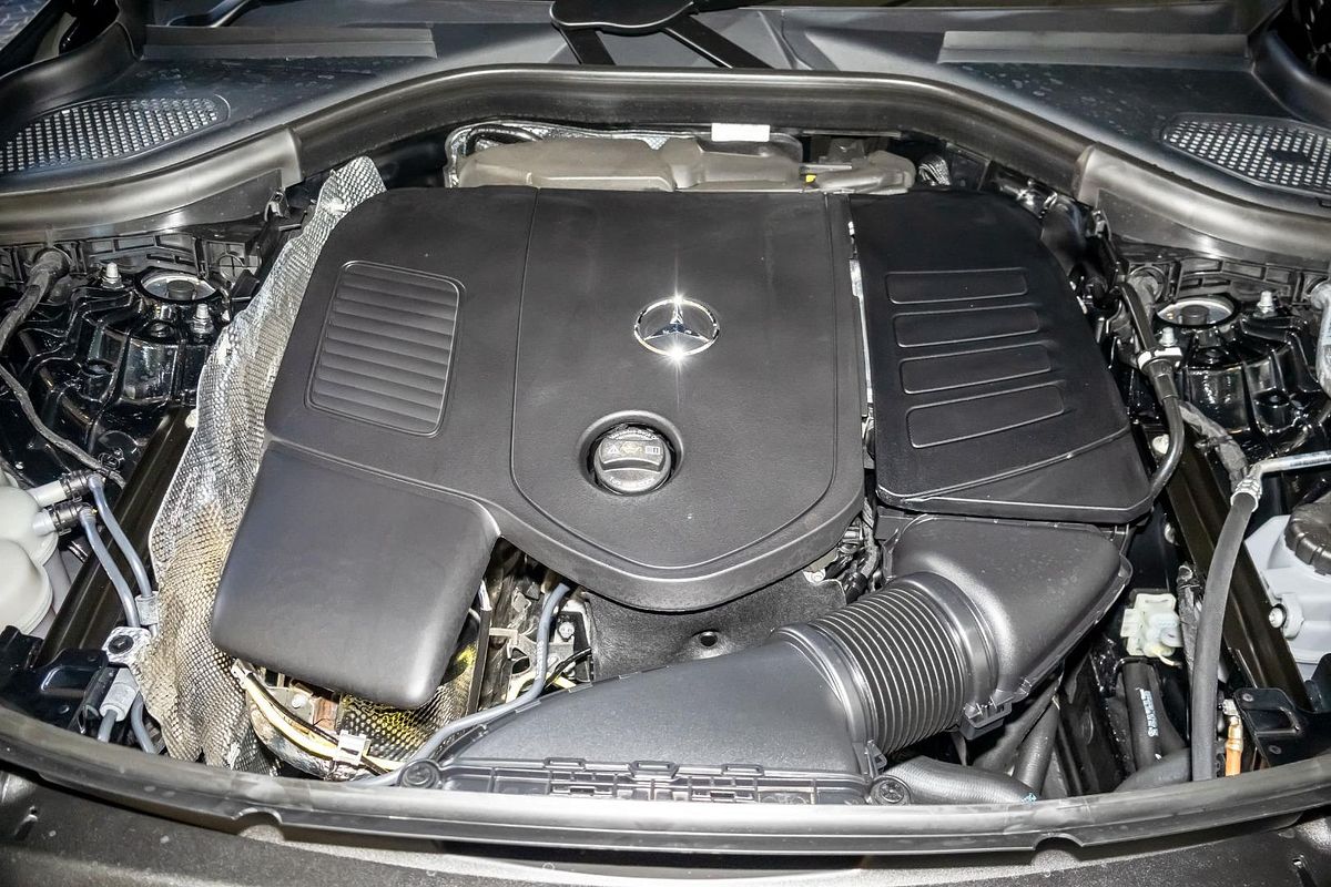 X254 806+056MY GLC300 WAG 9G 9 sp 2.0T/17kW