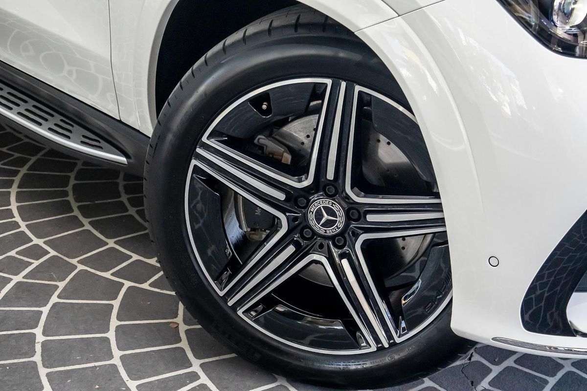 V167 805+055MY GLE300 d Editio n 7 WAG 9G 9sp