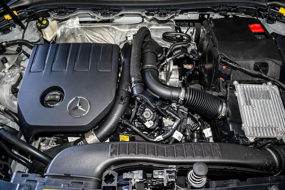 H247 806+056MY GLA200 Special Ed WAG DUAL 7sp